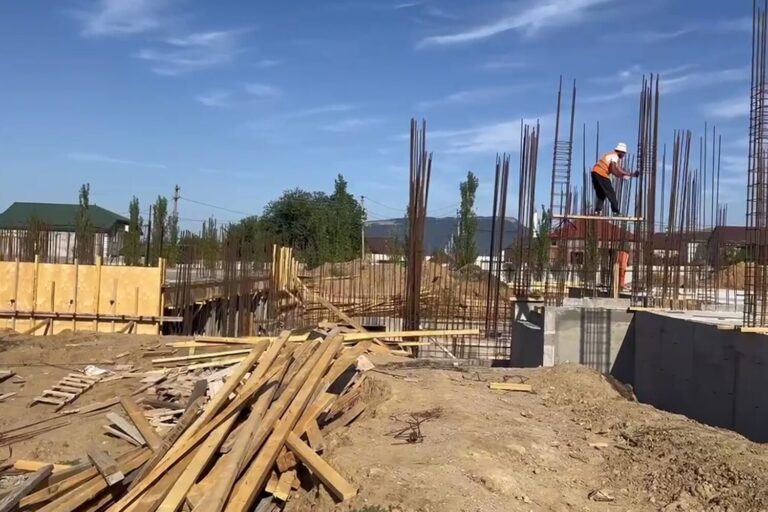 Пресечено незаконное строительство