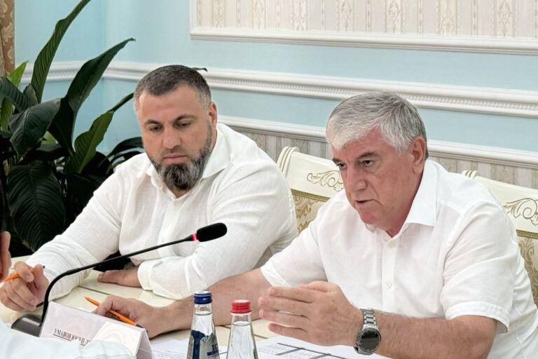Мэр Махачкалы провел совещание по вопросу мобилизации налоговых доходов