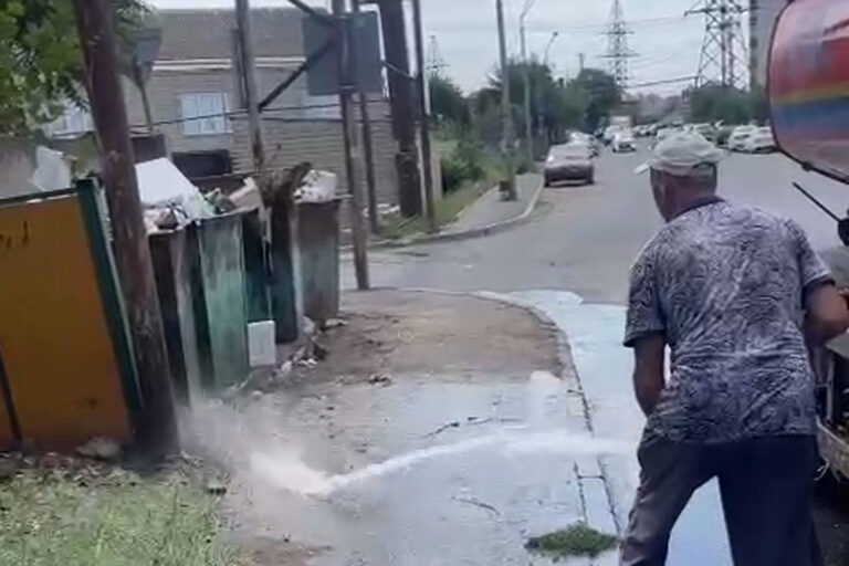 Город приводят в порядок