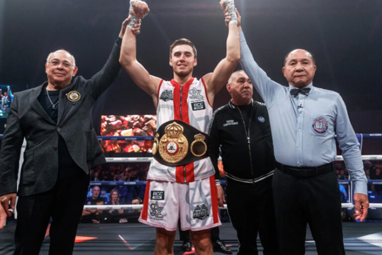 Шарабутдин Атаев завоевал золотой пояс WBA