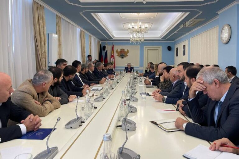 В мэрии прошло аппаратное совещание