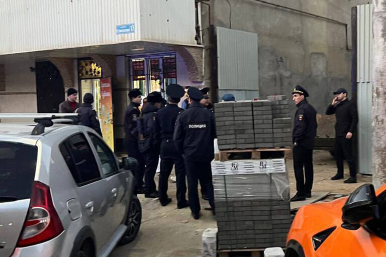 В Махачкале остановили незаконное возведение коммерческого объекта
