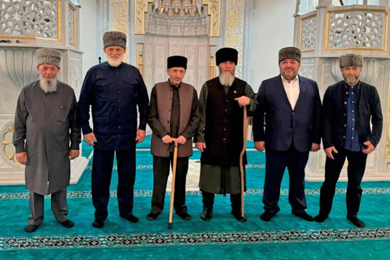 Муфтий Дагестана поздравил Салаха-хаджи Межиева с избранием на пост председателя КЦМСК