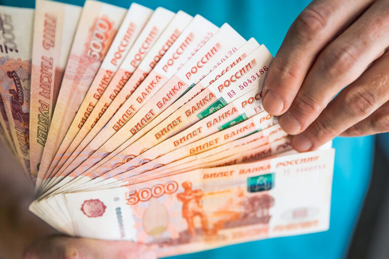 Подсчитано, сколько можно заработать, если положить 400 тысяч на накопительный счет