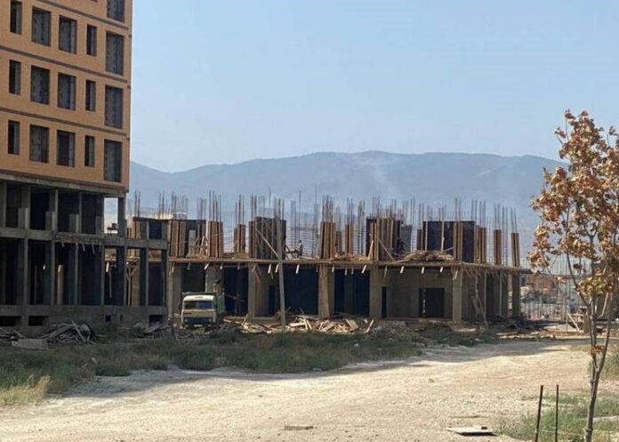 незак.строительство