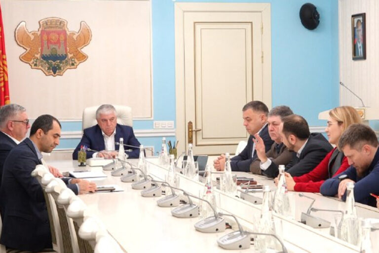 Совещание по вопросам подготовки к предстоящим праздникам