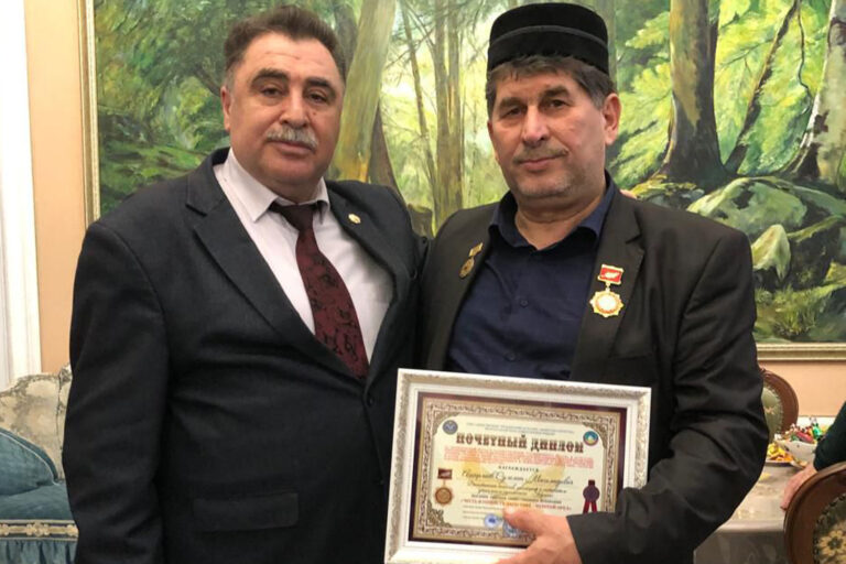 Золотой орден мастеру арабской каллиграфии