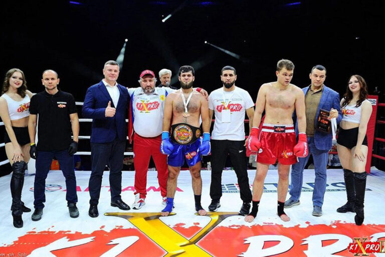 Кикбоксер из Дагестана выиграл чемпионский пояс среди профессионалов