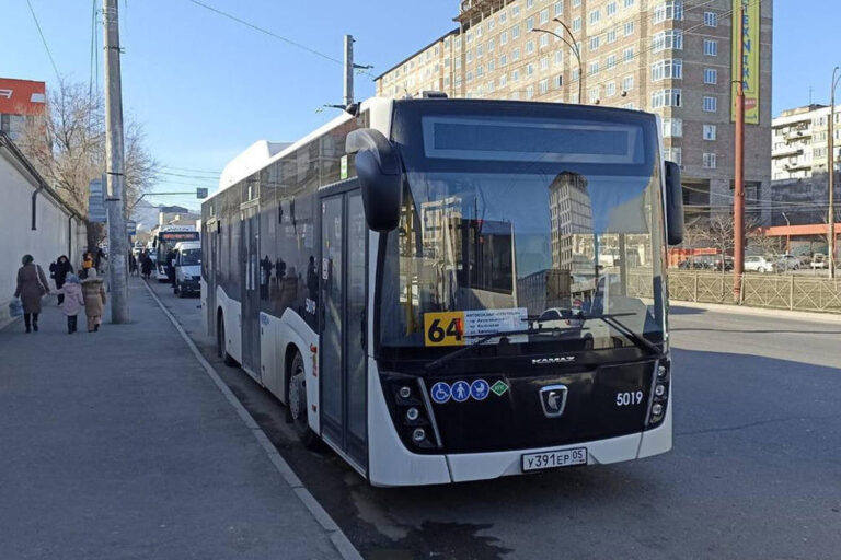 В Махачкале начали курсировать новые автобусы