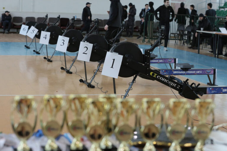 Памяти Абдуразака Мирзабекова проведут Кубок Дагестана по гребному спорту