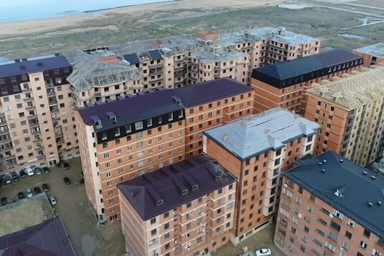 Замедление строительного бума, или что ждет рынок жилья в Махачкале в 2025 году