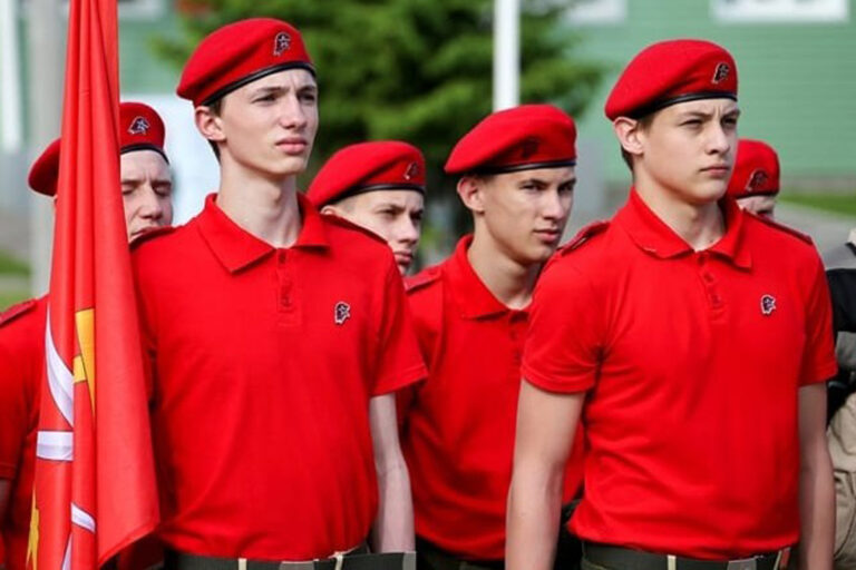 Махачкалинские школьники пополнили ряды «Юнармии»