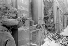 Этих дней не меркнет слава…