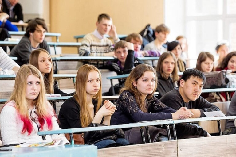 Чтобы дипломы не «штамповали»