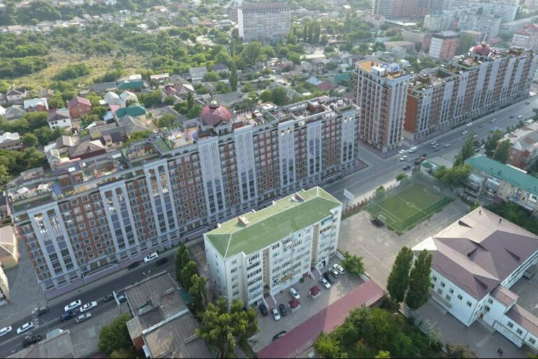 Дефицит кадров и дорогие материалы