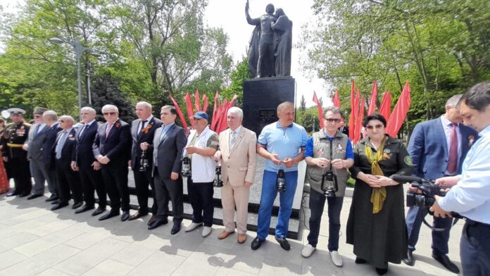 6576f4fd-d3b4-4477-8de0-c75dd355e2e3