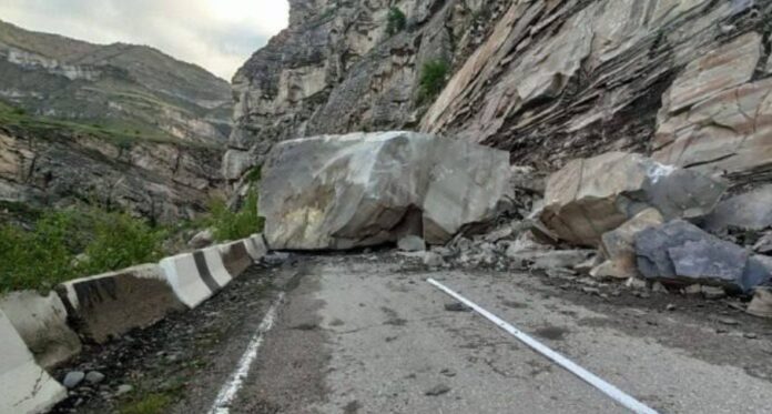 обвал скалы