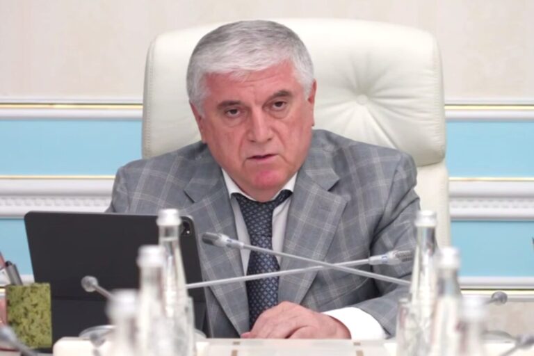Юсуп Умавов объявил о моратории на выдачу разрешений на установку нестационарных торговых объектов