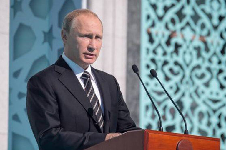 Путин поздравил российских мусульман с праздником Курбан-байрам