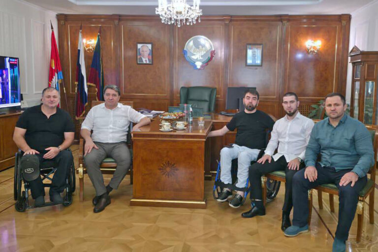 Джамбулат Салавов встретился с представителями организации инвалидов «Сила духа»
