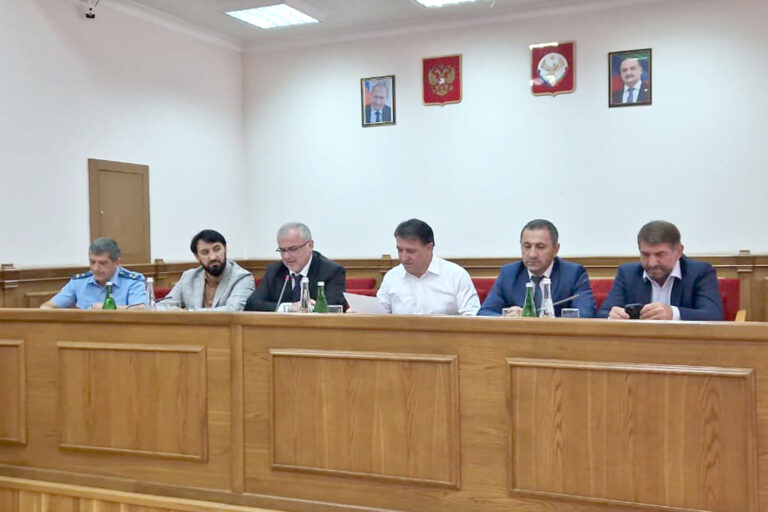 Депутаты собрались на внеочередную сессию