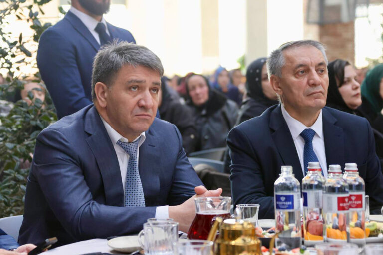 Джамбулат Салавов принял участие в торжестве, приуроченном ко Дню матери