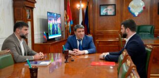 Мэр Махачкалы Джамбулат Салавов встретился с участником программы «Доблесть гор»