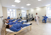 Родственники участников СВО смогут бесплатно сопровождать их на лечение