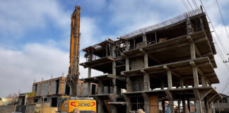 Чьи хаты с краю?