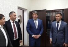 Мэр Махачкалы с рабочим визитом посетил администрацию советского района