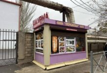 В Махачкале демонтировали незаконный торговый объект на улице Пирогова