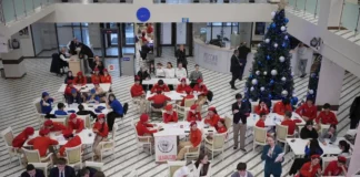 В Махачкале состоялся патриотический диалог «Наследники Героев» с участием военных Каспийской флотилии