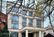 Махачкала добилась сноса незаконно возведенной многоэтажки на улице Титова