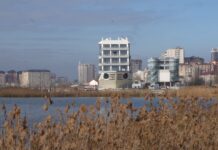 Махачкала вернула в муниципальную собственность 2 гектара земли у озера Ак-Гёль
