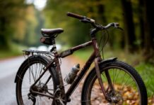 В Махачкале 13-летний велосипедист госпитализирован после столкновения с иномаркой