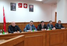 Джамбулат Салавов провел заседание городского собрания Махачкалы