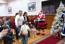 Профсоюз Махачкалы организовал новогоднюю сказку для детей сотрудников