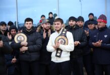 В аэропорту Махачкалы встретили чемпионов мира по боксу