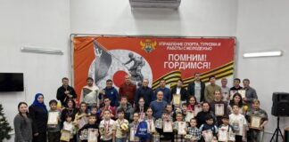 В Махачкале прошел 16-й городской турнир «Папа, мама, я – шахматная семья»