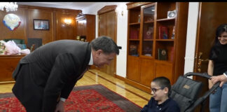 Мэр Махачкалы встретился с юным мечтателем Рамазаном