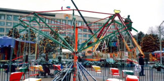 В Махачкале проходит открытие главной городской ёлки