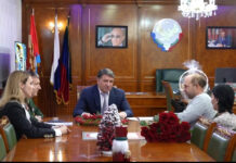 Джамбулат Салавов вручил государственную награду герою СВО Александру Кравченко