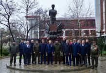 В Махачкале почтили память Героев Отечества