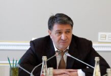 В Махачкале обсудили вопросы обеспечения жильем детей-сирот и запуск программы ФКГС