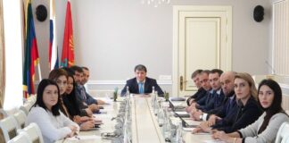 Мэрия Махачкалы принимает участие в просмотре Прямой линии Президента России