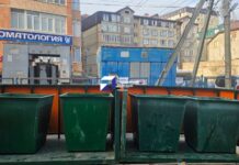 В Махачкале продолжается работа по установке новых контейнеров для ТКО