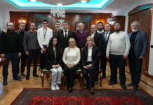 Глава Махачкалы встретился с триумфаторами Сурдлимпийских игр