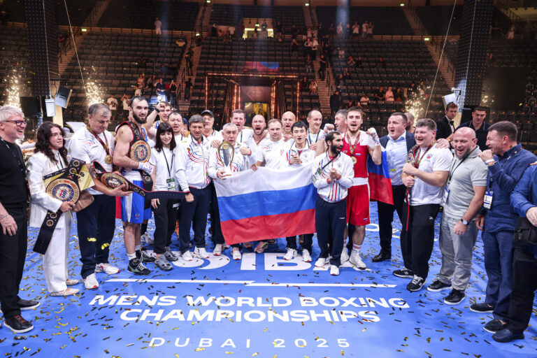 Сборная России стала первой на чемпионате мира