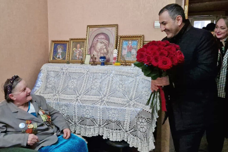 Депутаты города навестили Марину Бессалову