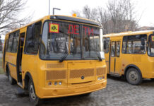 20 школ получили новые автобусы